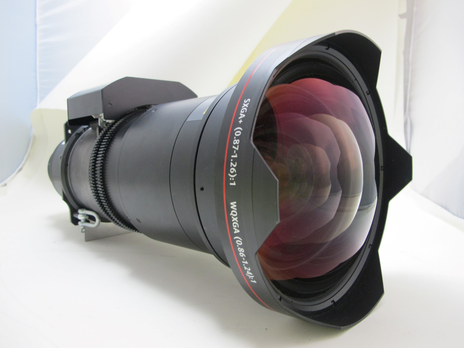 Barco TLD+ Ultra 0.85-1.24:1