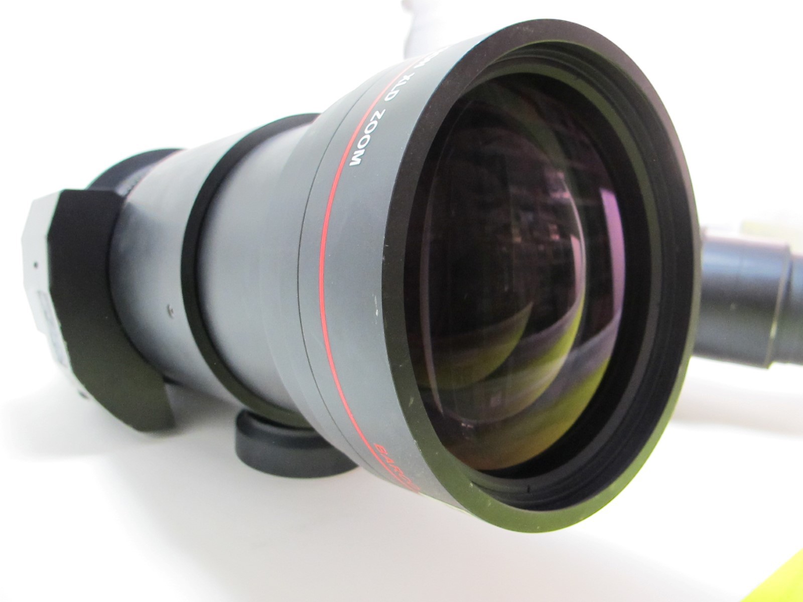 Barco XLD 1.80-2.40:1