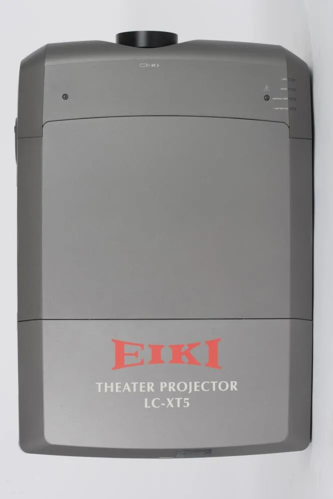 Eiki LC-XT5