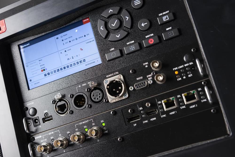Barco UDX-W22