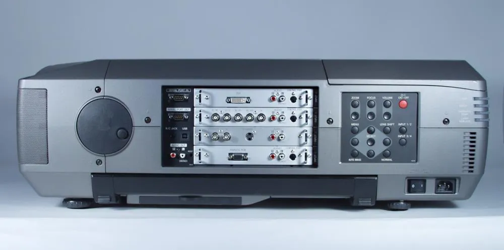 Eiki LC-XT4